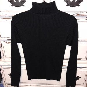 Cropped turtle neck sweater